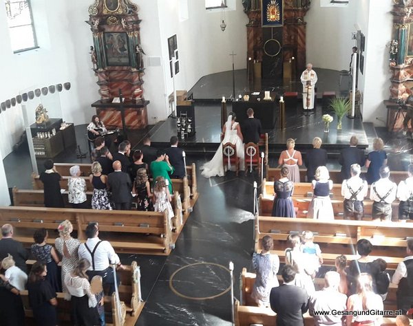 Hochzeitssängerin Sängerin Musik Hochzeit Trauung Kirche Bildstein Vorarlberg