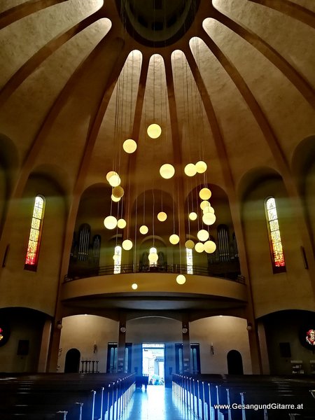 Bludenz Heilig Kreuz Kirche Vorarlberg Verabschiedung Trauerfeier Beerdigung Verabschiedung Totenwache Musik Kirche Solomusikerin Sängerin mit Gitarre www.trauer-musik.at www.gesangundgitarre.at Gesang Gitarre Yvonne Brugger Trauersängerin Kirchensängerin Kirche Trauerfeier Beerdigung Verabschiedung Vorarlberg Musik Kirche Sängerin mit Gitarre www.trauer-musik.at www.gesangundgitarre.at Gesang Gitarre Yvonne Brugger Trauersängerin Kirchensängerin