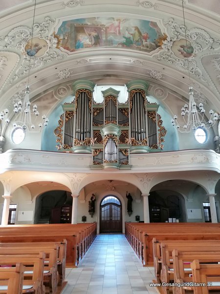 Höchst Pfarrkirche Kirche Vorarlberg Verabschiedung Trauerfeier Beerdigung Verabschiedung Totenwache Musik Kirche Solomusikerin Sängerin mit Gitarre www.trauer-musik.at www.gesangundgitarre.at Gesang Gitarre Yvonne Brugger Trauersängerin Kirchensängerin Kirche Trauerfeier Beerdigung Verabschiedung Vorarlberg Musik Kirche Sängerin mit Gitarre www.trauer-musik.at www.gesangundgitarre.at Gesang Gitarre Yvonne Brugger Trauersängerin Kirchensängerin