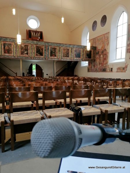 Götzis Alte Kirche Vorarlberg Verabschiedung Trauerfeier Beerdigung Verabschiedung Totenwache Musik Kirche Solomusikerin Sängerin mit Gitarre www.trauer-musik.at www.gesangundgitarre.at Gesang Gitarre Yvonne Brugger Trauersängerin Kirchensängerin Kirche Trauerfeier Beerdigung Verabschiedung Vorarlberg Musik Kirche Sängerin mit Gitarre www.trauer-musik.at www.gesangundgitarre.at Gesang Gitarre Yvonne Brugger Trauersängerin Kirchensängerin