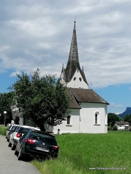 St. Anna Kirche Kapelle Rankweil Brederis Taufsängerin Sängerin mit Gitarre Taufe Musik Taufmusik Bodensee Musikerin Gitarre Gesang Kirche Taufsängerin Vorarlberg www.gesangundgitarre.at Gesang Gitarre Yvonne Brugger