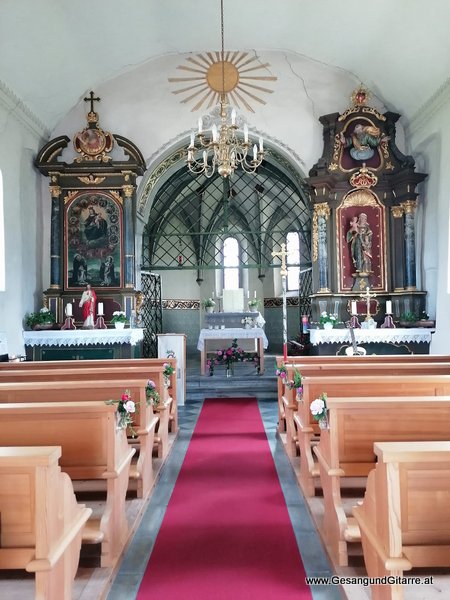 St. Anna Kirche Kapelle Rankweil Brederis Taufsängerin Sängerin mit Gitarre Taufe Musik Taufmusik Bodensee Musikerin Gitarre Gesang Kirche Taufsängerin Vorarlberg www.gesangundgitarre.at Gesang Gitarre Yvonne Brugger