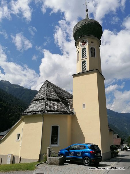 Trauung Kirche Partenen Agape Gortipohl St. Gallenkirch Montafon Musik Solomusikerin Sängerin Hochzeitssängerin Hochzeit Trauung Vorarlberg Kirche www.gesangundgitarre.at Gesang Gitarre Yvonne Brugger