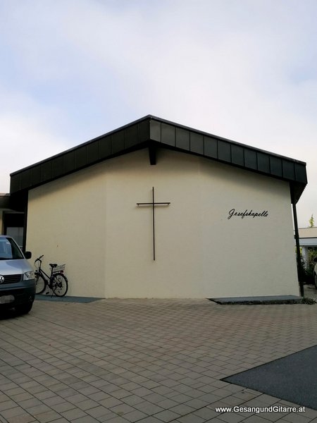 Josefskapelle Höchst Kirche Trauerfeier Beerdigung Verabschiedung Totenwache Musik Kirche Solomusikerin Sängerin mit Gitarre www.trauer-musik.at www.gesangundgitarre.at Gesang Gitarre Yvonne Brugger Trauersängerin Kirchensängerin Kirche Trauerfeier Beerdigung Verabschiedung Vorarlberg Musik Kirche Sängerin mit Gitarre www.trauer-musik.at www.gesangundgitarre.at Gesang Gitarre Yvonne Brugger Trauersängerin Kirchensängerin