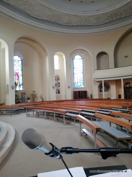 Kirche Mariahilf Bregenz Trauerfeier Beerdigung Verabschiedung Totenwache Musik Kirche Solomusikerin Sängerin mit Gitarre www.trauer-musik.at www.gesangundgitarre.at Gesang Gitarre Yvonne Brugger Trauersängerin Kirchensängerin Kirche Trauerfeier Beerdigung Verabschiedung Vorarlberg Musik Kirche Sängerin mit Gitarre www.trauer-musik.at www.gesangundgitarre.at Gesang Gitarre Yvonne Brugger Trauersängerin Kirchensängerin