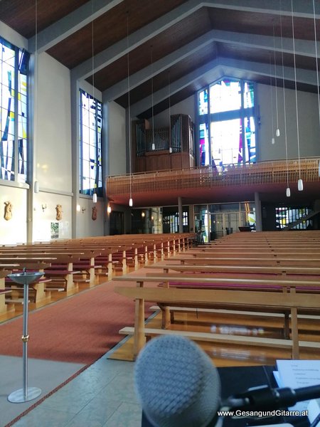 Kirche Feldkirch Nofels Trauerfeier Beerdigung Verabschiedung Totenwache Musik Kirche Solomusikerin Sängerin mit Gitarre www.trauer-musik.at www.gesangundgitarre.at Gesang Gitarre Yvonne Brugger Trauersängerin Kirchensängerin Kirche Trauerfeier Beerdigung Verabschiedung Vorarlberg Musik Kirche Sängerin mit Gitarre www.trauer-musik.at www.gesangundgitarre.at Gesang Gitarre Yvonne Brugger Trauersängerin Kirchensängerin