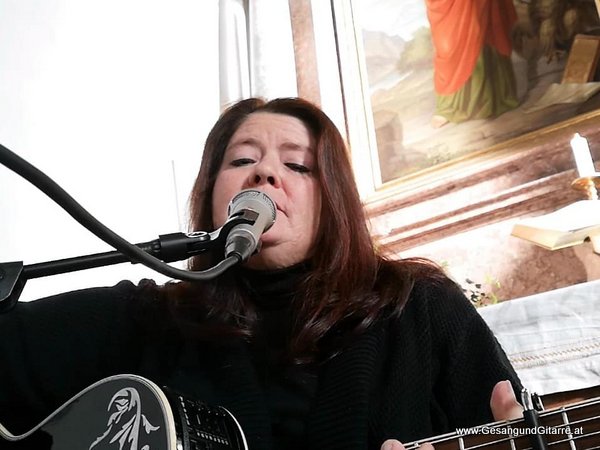 Kirche Thüringen Trauerfeier Beerdigung Verabschiedung Totenwache Musik Kirche Solomusikerin Sängerin mit Gitarre www.trauer-musik.at www.gesangundgitarre.at Gesang Gitarre Yvonne Brugger Trauersängerin Kirchensängerin Kirche Trauerfeier Beerdigung Verabschiedung Vorarlberg Musik Kirche Sängerin mit Gitarre www.trauer-musik.at www.gesangundgitarre.at Gesang Gitarre Yvonne Brugger Trauersängerin Kirchensängerin