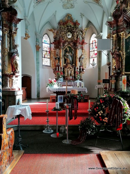 Kirche Braz Innerbraz Vorarlberg Verabschiedung Trauerfeier Beerdigung Verabschiedung Totenwache Musik Kirche Solomusikerin Sängerin mit Gitarre www.trauer-musik.at www.gesangundgitarre.at Gesang Gitarre Yvonne Brugger Trauersängerin Kirchensängerin Kirche Trauerfeier Beerdigung Verabschiedung Vorarlberg Musik Kirche Sängerin mit Gitarre www.trauer-musik.at www.gesangundgitarre.at Gesang Gitarre Yvonne Brugger Trauersängerin Kirchensängerin