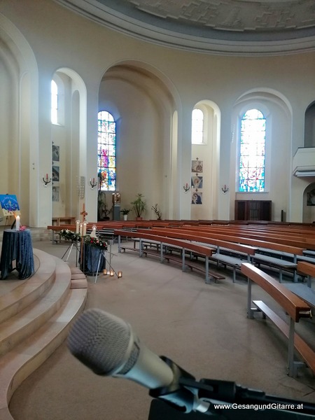 Mariahilf Kirche Bregenz Vorkloster Vorarlberg Verabschiedung Trauerfeier Beerdigung Verabschiedung Totenwache Musik Kirche Solomusikerin Sängerin mit Gitarre www.trauer-musik.at www.gesangundgitarre.at Gesang Gitarre Yvonne Brugger Trauersängerin Kirchensängerin Kirche Trauerfeier Beerdigung Verabschiedung Vorarlberg Musik Kirche Sängerin mit Gitarre www.trauer-musik.at www.gesangundgitarre.at Gesang Gitarre Yvonne Brugger Trauersängerin Kirchensängerin