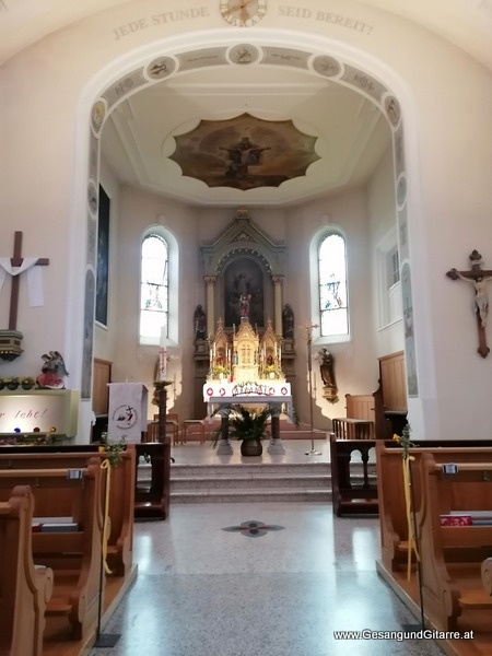Kirche Feldkirch Gisingen Totenwache Trauerfeier Beerdigung Verabschiedung Totenwache Musik Kirche Solomusikerin Sängerin mit Gitarre www.trauer-musik.at www.gesangundgitarre.at Gesang Gitarre Yvonne Brugger Trauersängerin Kirchensängerin Kirche Trauerfeier Beerdigung Verabschiedung Vorarlberg Musik Kirche Sängerin mit Gitarre www.trauer-musik.at www.gesangundgitarre.at Gesang Gitarre Yvonne Brugger Trauersängerin Kirchensängerin
