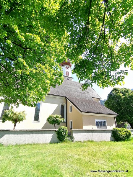Kirche Ludesch Trauerfeier Beerdigung Verabschiedung Totenwache Musik Kirche Solomusikerin Sängerin mit Gitarre www.trauer-musik.at www.gesangundgitarre.at Gesang Gitarre Yvonne Brugger Trauersängerin Kirchensängerin Kirche Trauerfeier Beerdigung Verabschiedung Vorarlberg Musik Kirche Sängerin mit Gitarre www.trauer-musik.at www.gesangundgitarre.at Gesang Gitarre Yvonne Brugger Trauersängerin Kirchensängerin