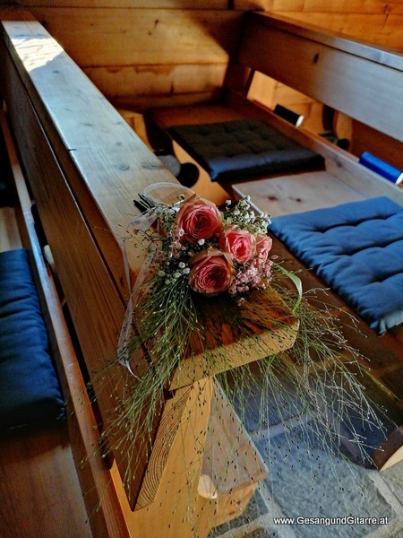 Hochzeitssängerin Sängerin Gitarre Kapelle Bezegg Andelsbuch Trauung Hochzeit Frastanz Vorarlberg