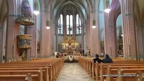 Sängerin Trauerfeier Beerdigung Vorarlberg Bregenz Trauersängerin Kirche