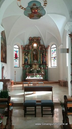 Sängerin Hochzeitssängerin Kirchensängerin Solosängerin Yvonne Brugger Vorarlberg Trauung Kirche