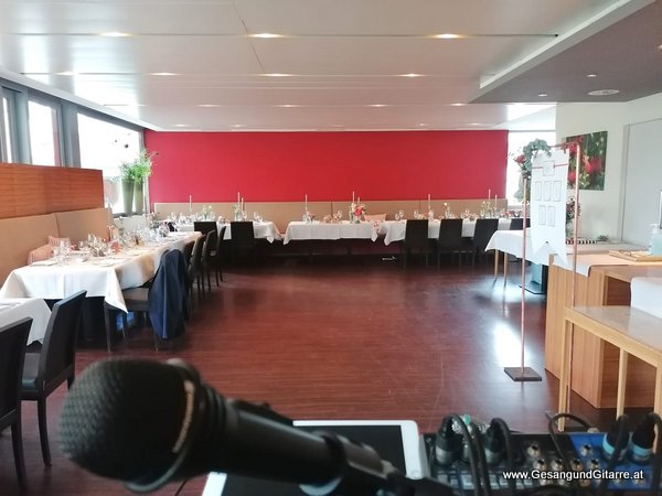 Sängerin Veranstaltung Hochzeitsfeier Dinner Alleineunterhalter Live Musik musikalische Umrahmung Feier Musik Musikerin Vorarlberg Bodensee Bodenseeregion